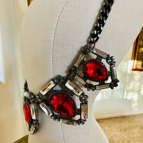 Modern Vintage Red Crystal Statement Necklace - Picture 9 of 14